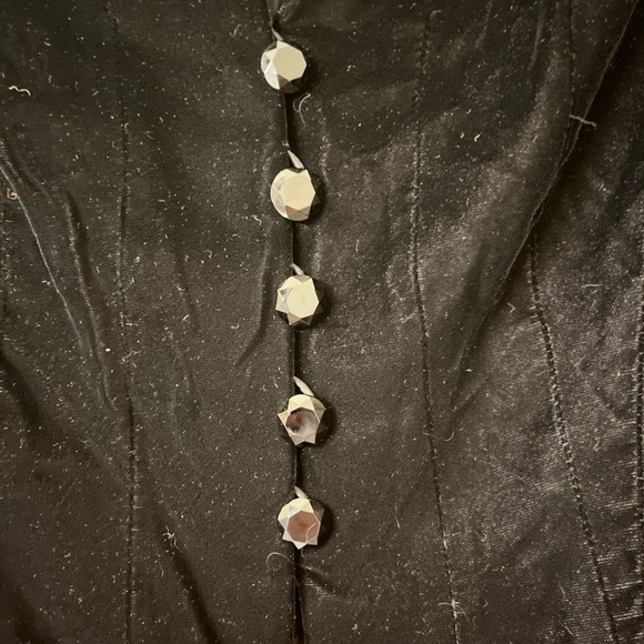 Vintage Black Velvet Gorgeous Lined Tailored And Fitted Button Front Jacket - Picture 4 of 15